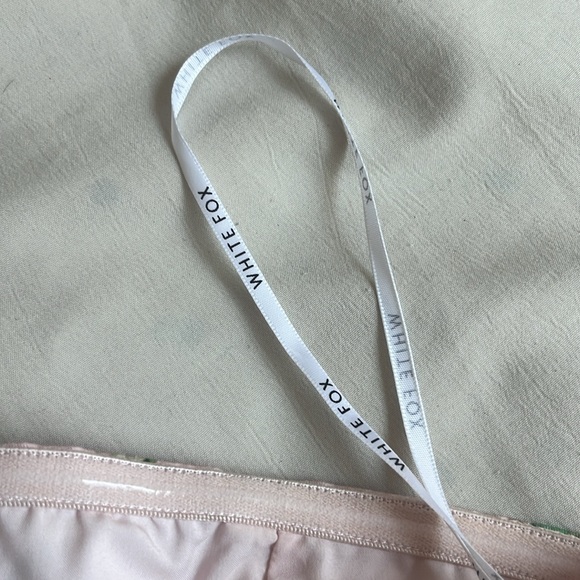 White fox corset - Picture 4 of 5